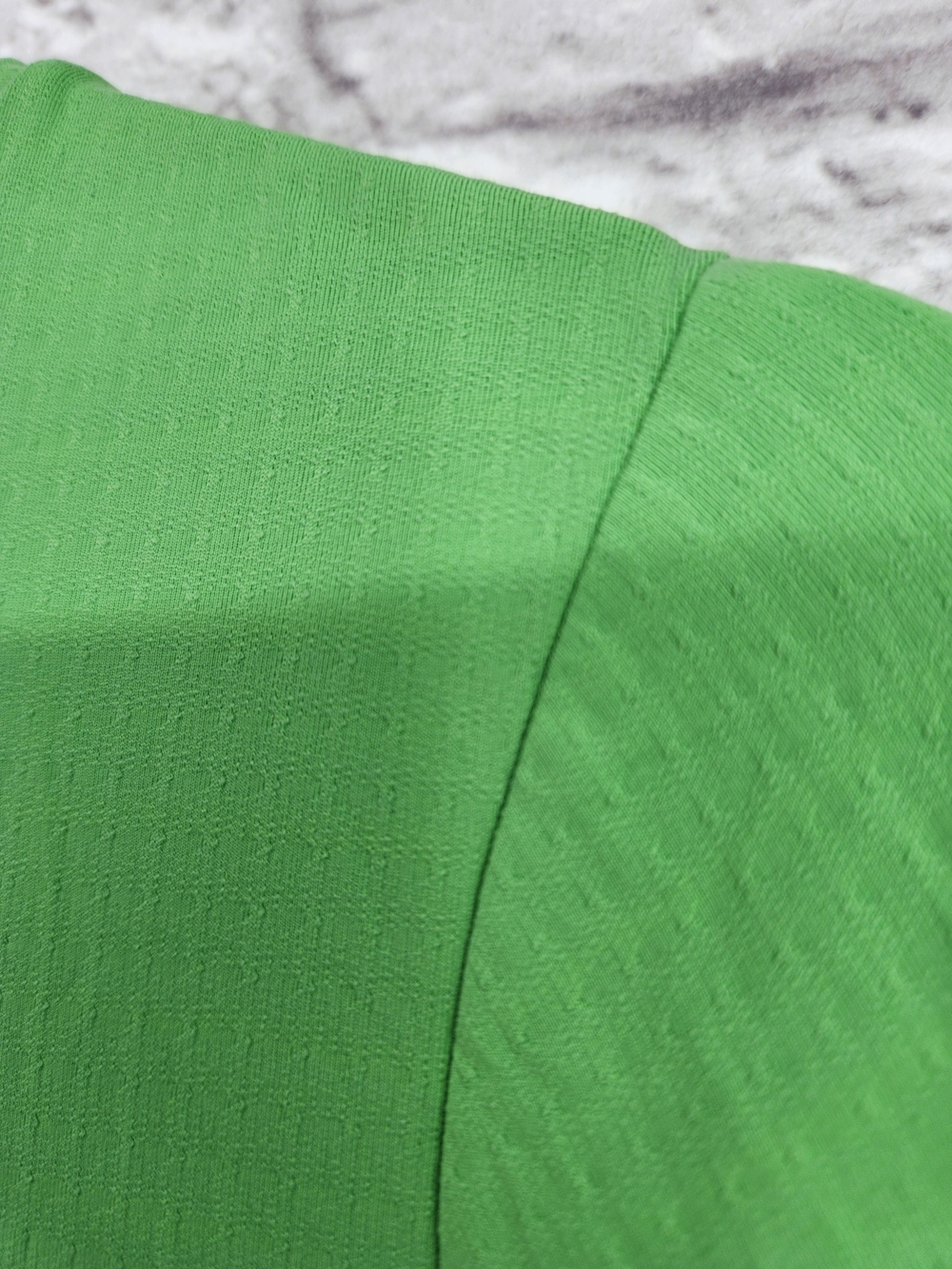 IBKÜL Women's Long Sleeve Performance Cooling Top Size Large Lime Green Athletic - Picture 4 of 14